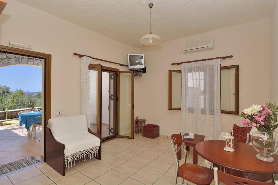 Stoúpa Markos Apartments 2 מראה חיצוני תמונה